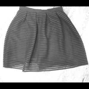 DE Collection Black Birdcage Full Skirt. Size XL